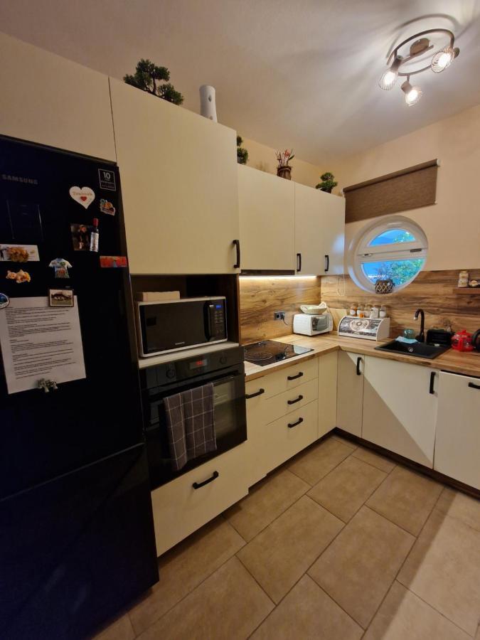 Rozina Apartman Mosonmagyaróvár Exterior foto