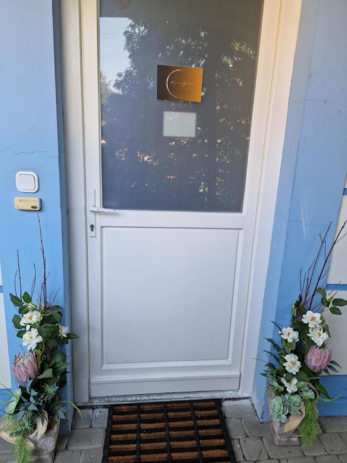 Rozina Apartman Mosonmagyaróvár Exterior foto